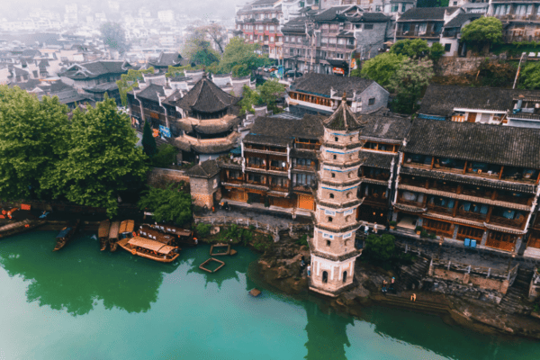 CHƯƠNG TRÌNH THAM QUAN DU LỊCH ÂN THI – TUYÊN ÂN PHƯỢNG HOÀNG CỔ TRẤN – TRƯƠNG GIA GIỚI THỜI GIAN: 06 NGÀY 05 ĐÊM HÀNG KHÔNG: VIETJET AIR (VJ)