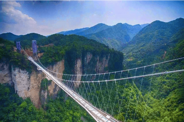 CHƯƠNG TRÌNH THAM QUAN DU LỊCH ÂN THI – TUYÊN ÂN PHƯỢNG HOÀNG CỔ TRẤN – TRƯƠNG GIA GIỚI THỜI GIAN: 06 NGÀY 05 ĐÊM HÀNG KHÔNG: VIETJET AIR (VJ)
